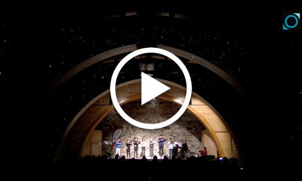 Els Violinistes de l'Estació il·luminen el Castell amb un estel·lar concert benèfic